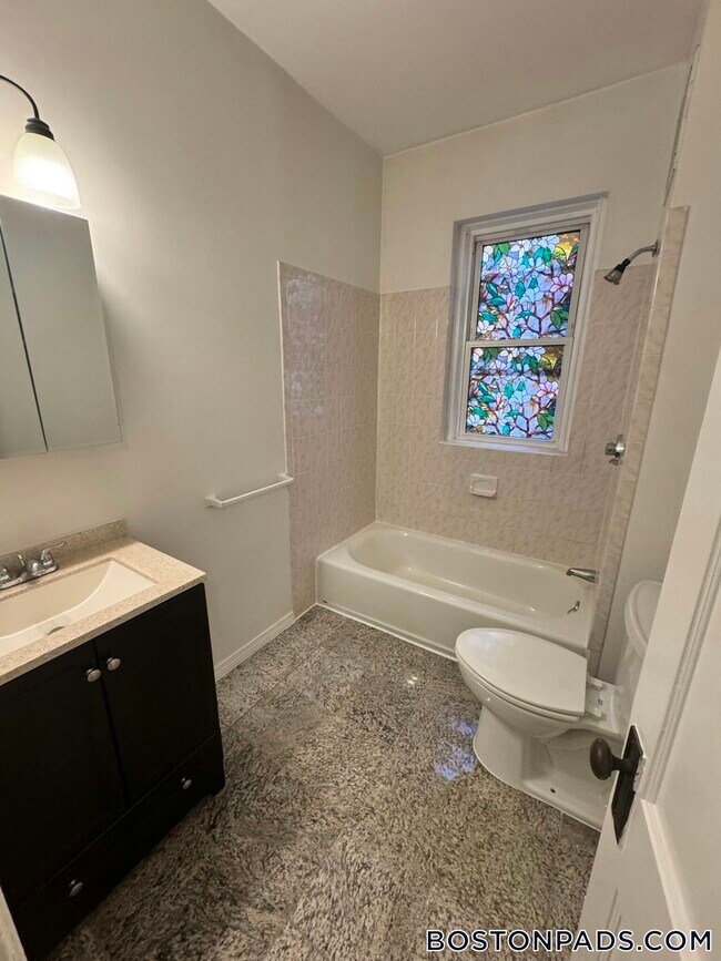 1189 Commonwealth Ave unit 10, Boston, MA 02134 - photo 5