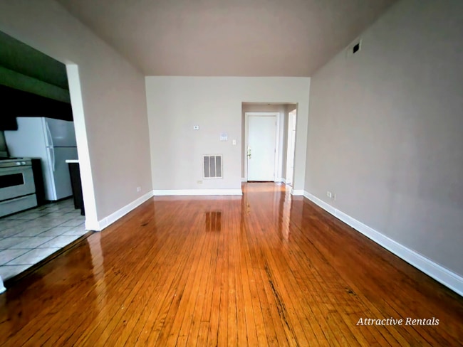 4844 W Adams St unit 3, Chicago, IL 60644 - photo 2