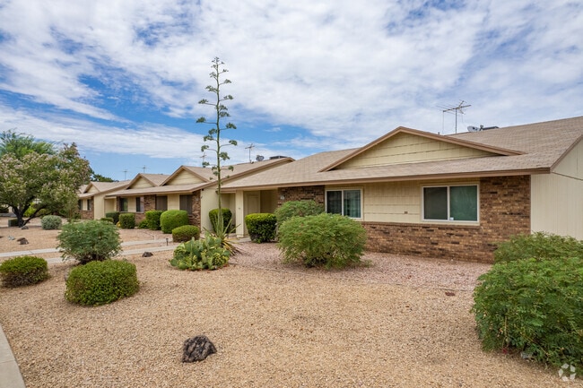 Sun City West buyers can choose from townhouse-style patio homes.