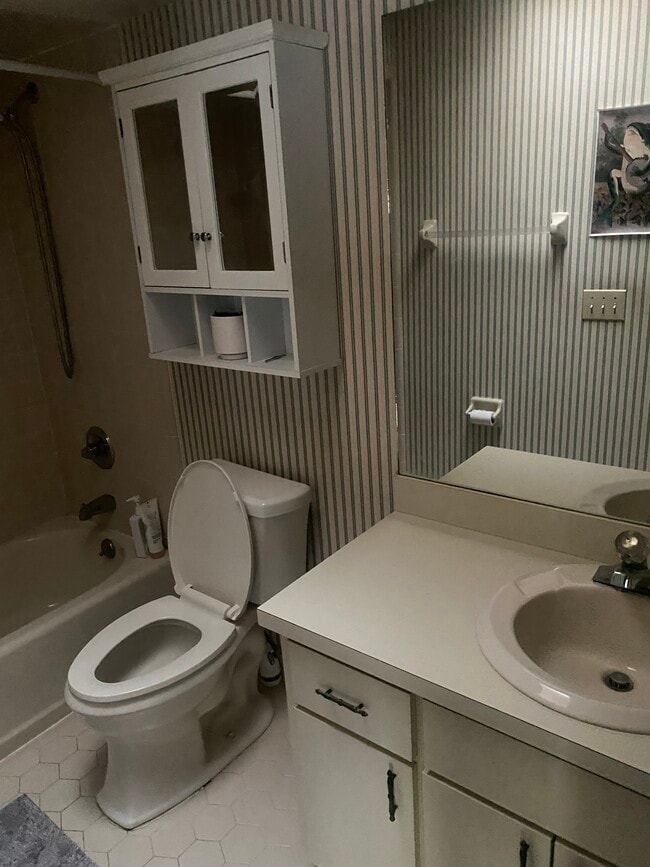 2817 Wingfoot Ct, Winter Haven, FL 33884 - photo 4