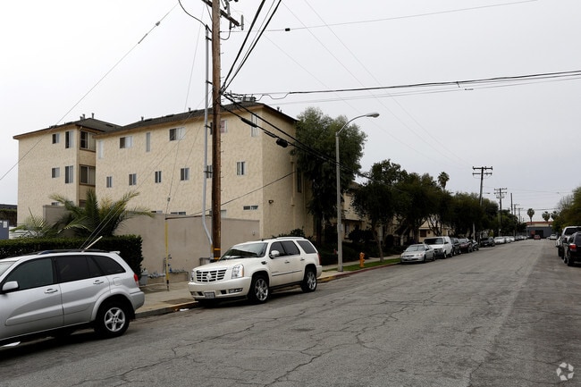 Fountain Creek Henry Apartments, Long Beach, CA 90804 - photo 6