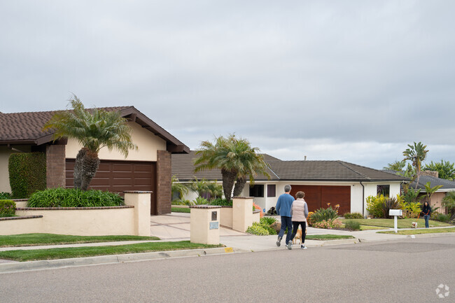 La Jolla Mesa Is a great place to walk your dog and have a conversation with your neighbor.