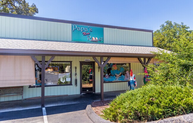 Papa's New Roast is a city favorite in the City of Phoenix Lake, CA.