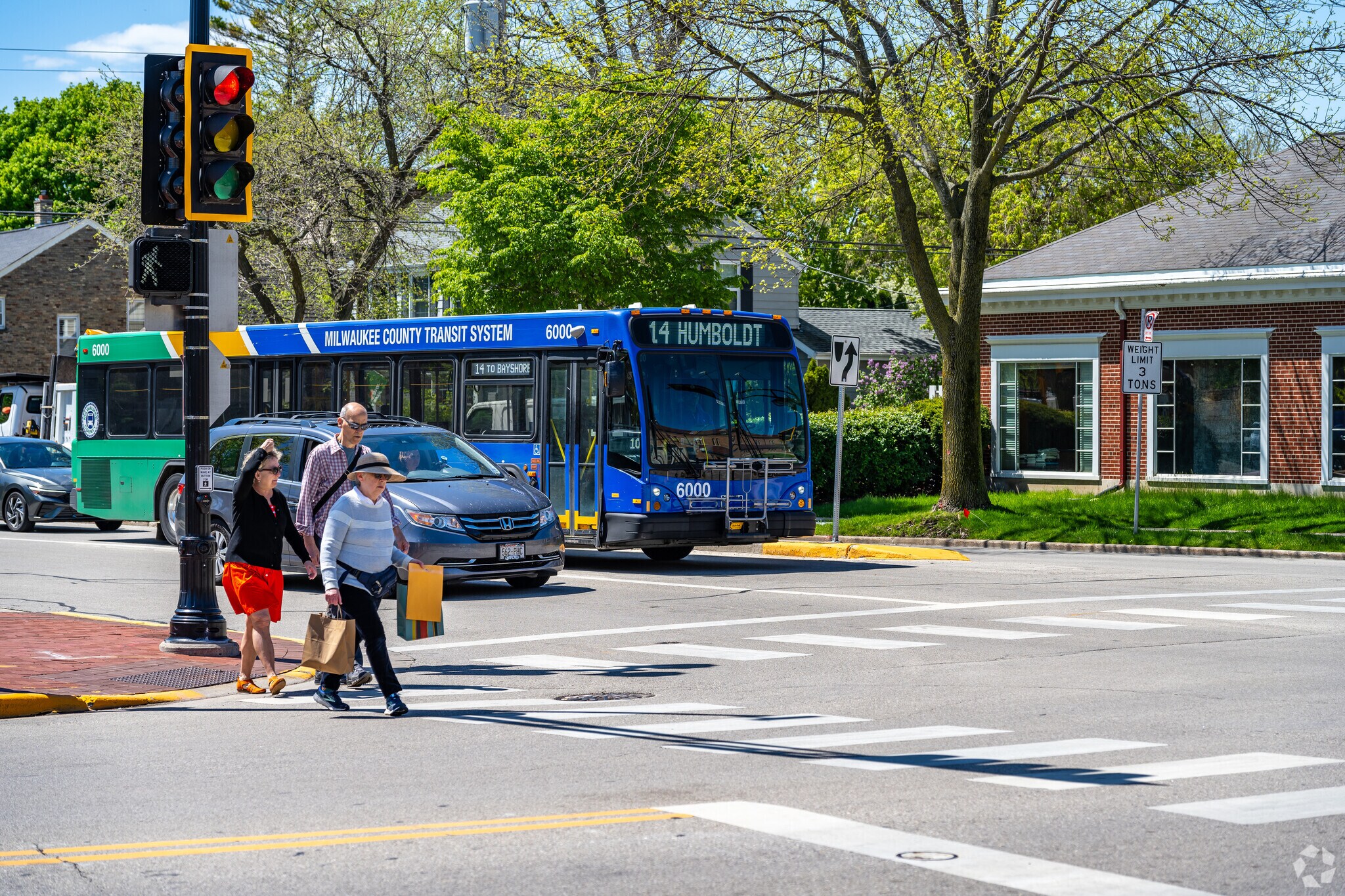 Bus routes make travel from Whitefish Bay to Milwaukee easy.