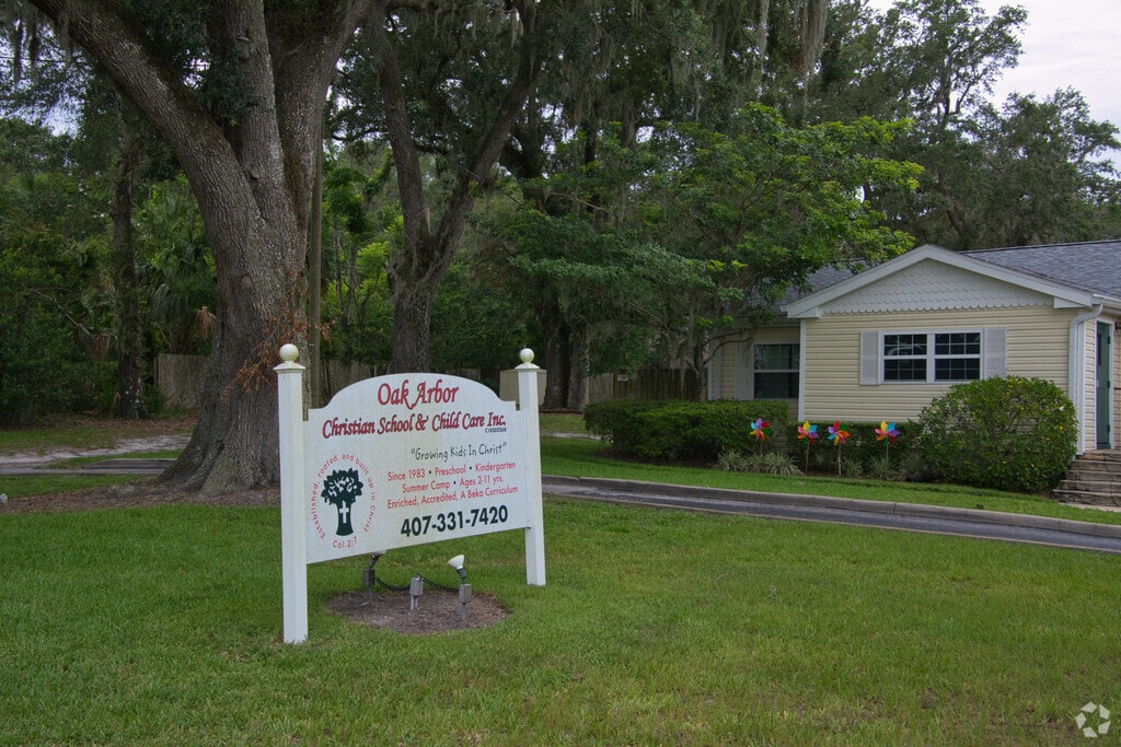 Main entrance to Oak Arbor Christian School in Lake Mary, Longwood FL