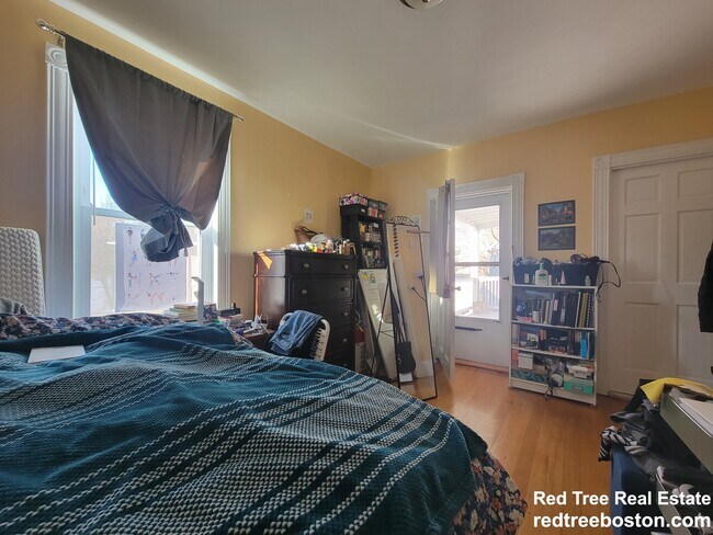 147 Brook St unit 2, Brookline, MA 02445 - photo 5