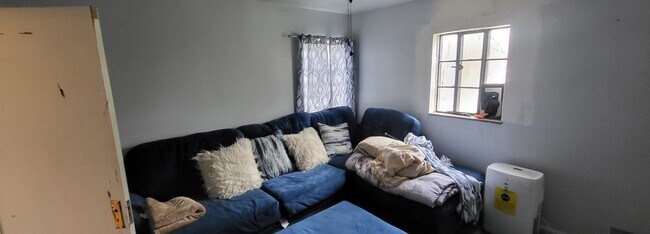 17376 Littlefield St unit Upper Level, Detroit, MI 48235 - photo 5