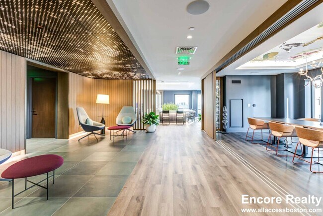 771 Beacon St unit B1-813, Boston, MA 02215 - photo 2