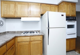 209 Lexington Blvd, Clark, NJ 07066