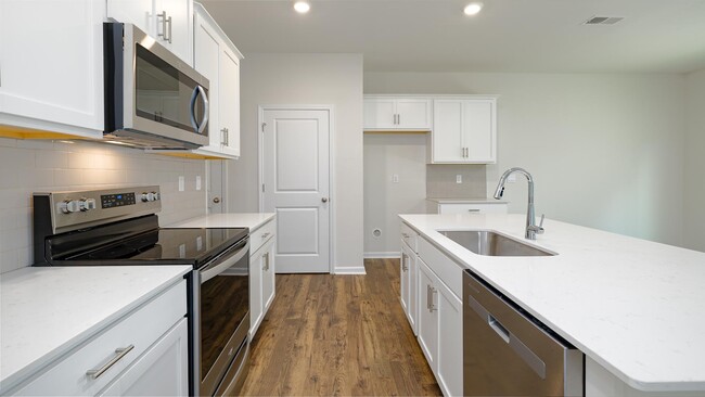 1051 20th Avenue Loop SE, Hickory, NC 28658 - photo 5