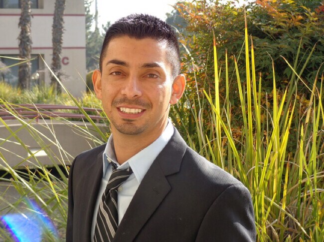Agent Photo
