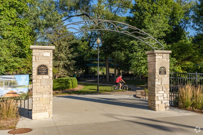 Hudson Crossing Park, a 6-acre scenic park with an abundance of amenities in Downtown Oswego.