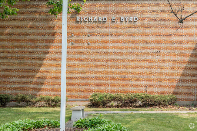 Richard Byrd Elementary School collaborate with home to utilize the best instructional practice.