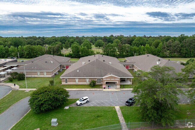 There are many activities to enjoy at Dollarway High School.