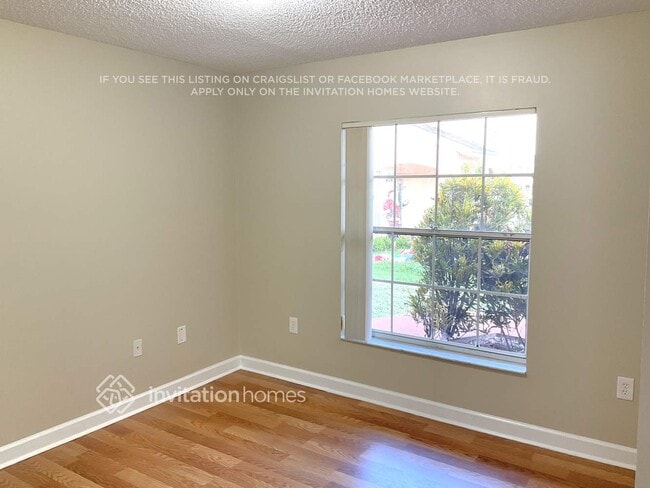 10111 NW 57th Terrace, Doral, FL 33178 - photo 5