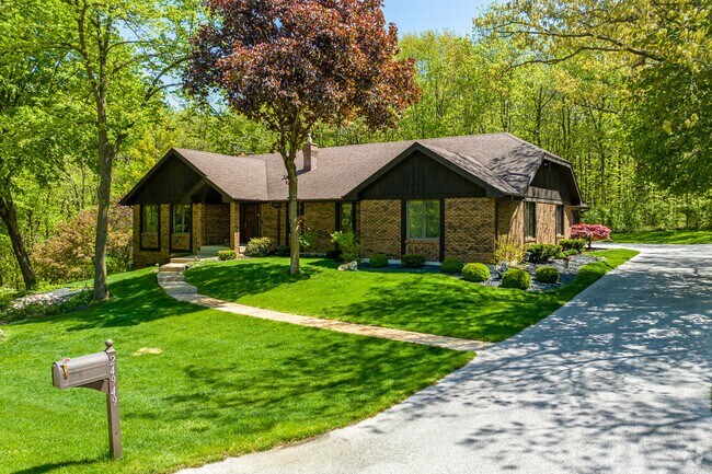 Many homes in Faithorn enjoy expansive forests.