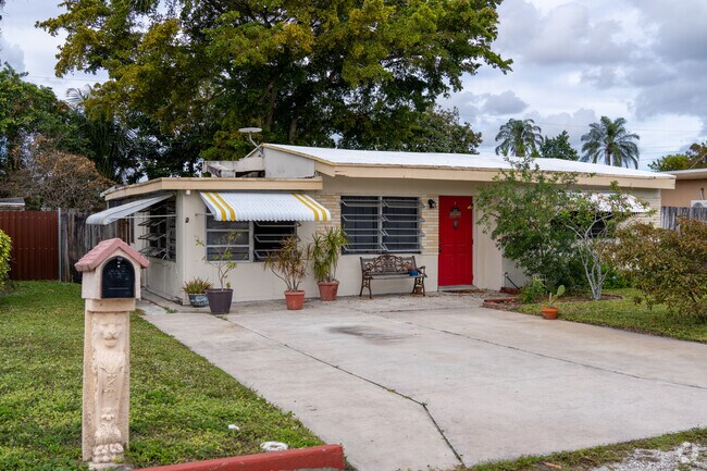 A classic example of a mid century American home in Welwyn Manor.