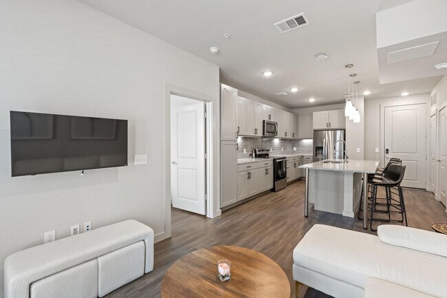 5820 1/2 Cameron Rd unit FL1-ID1364166P, Austin, TX 78723 - photo 6