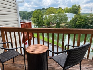 516 Lakeside Dock Dr Unit 9, Kingsport, TN 37663