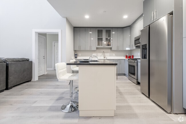 Taj Estates of Franklin, Franklin, MA 02038 - photo 4