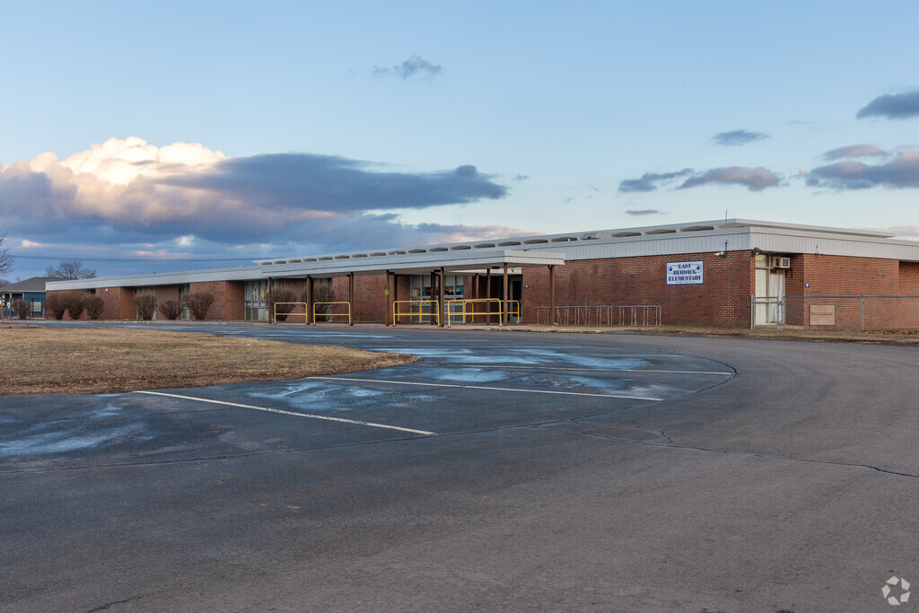 East Berwick Elementary School has students in grades K-4.