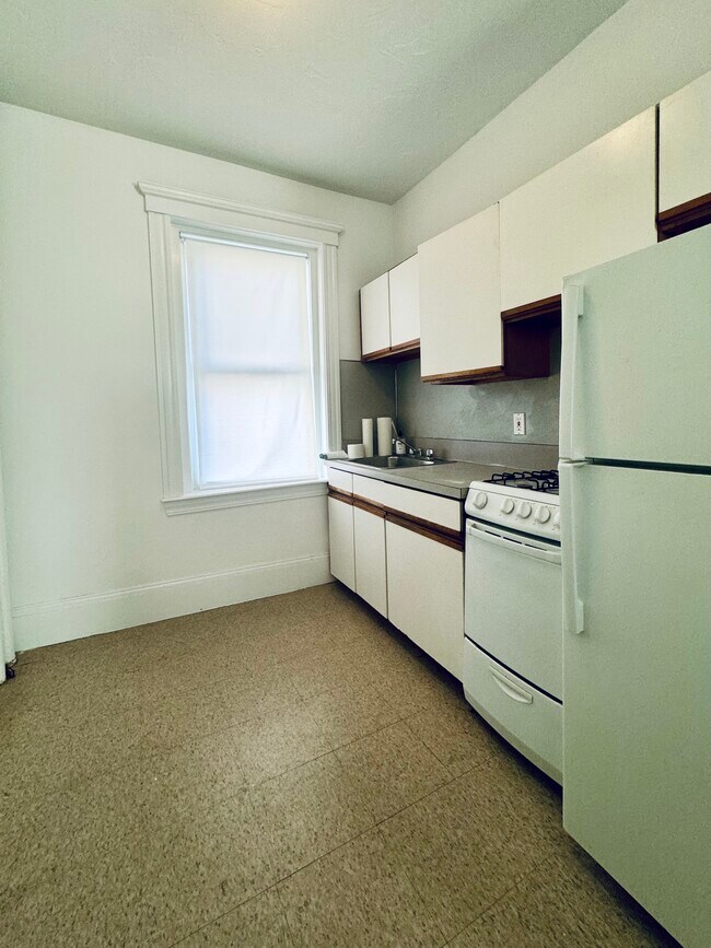 116 Warren St unit 5, Boston, MA 02135 - photo 7