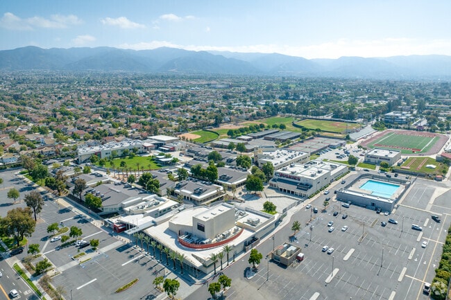 Centennial High School in Corona has a student/ratio of 25:1.