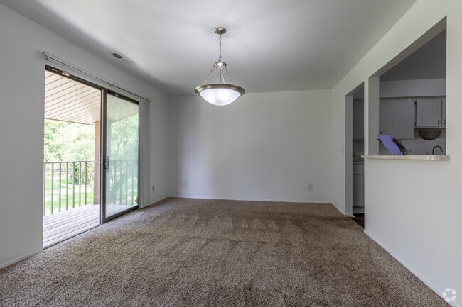 Edge At Farmington Hills - Farmington Hills, MI, Farmington Hills, MI 48334 - photo 5