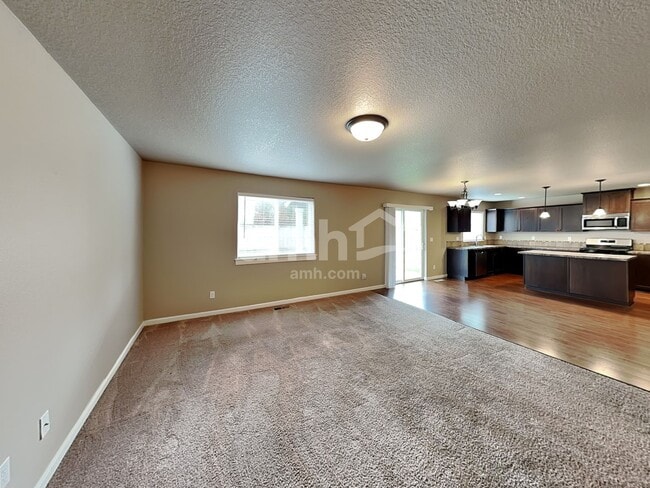 468 Tulip Ave, Woodburn, OR 97071 - photo 6