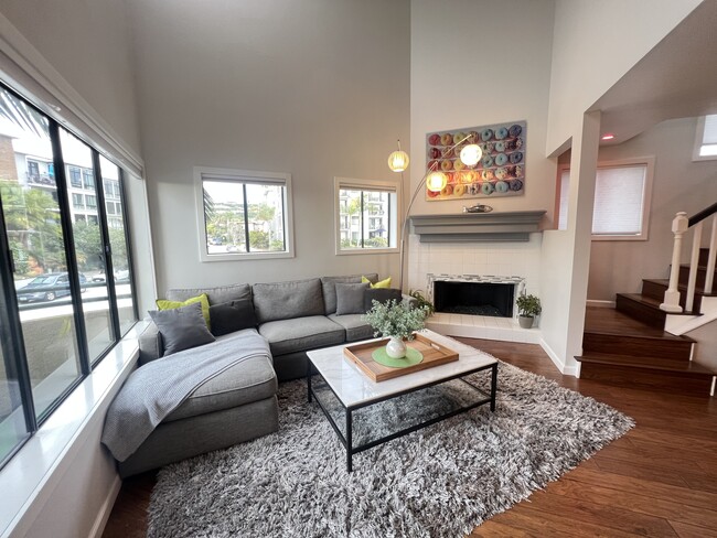 8132 Camino Del Sol unit F, La Jolla, CA 92037 - photo 6