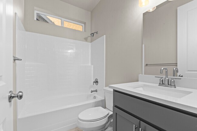 1271 E Desert Peak St, Eagle Mountain, UT 84005 - photo 6