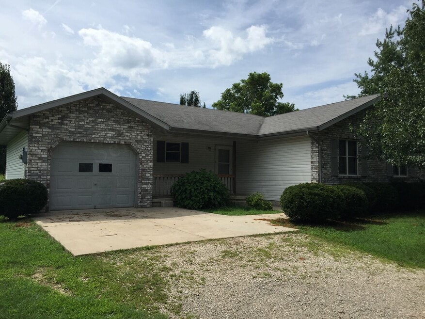 3 Bed 1 Bath REMODELED House For Rent in M...