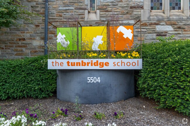 Tunbridge Public Charter School has an overall Niche rating of B-.