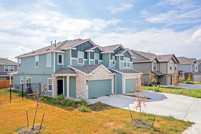 Stoney Ridge has a variety of colors of homes to fit your style.