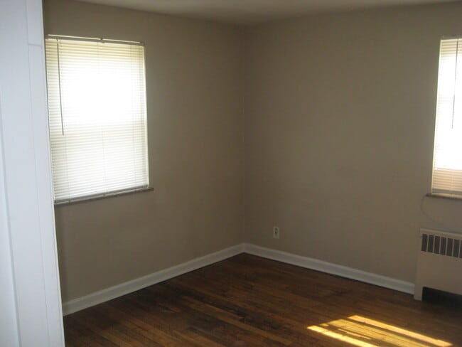 1604 Sutton Ave unit 4, Cincinnati, OH 45230 - photo 6