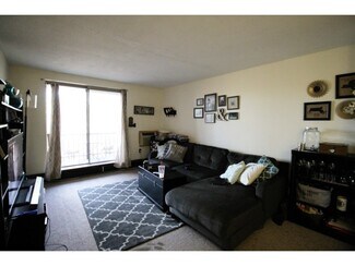 140 Kenrick St Unit 23, Boston, MA 02135