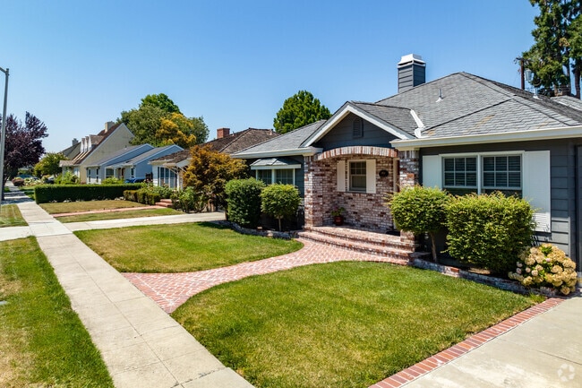 Most lawns in the Downtown Santa Clara neighborhood are well maintained.