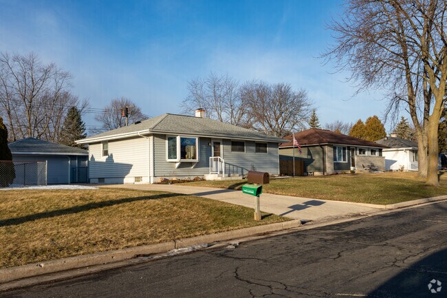 Gra-Ram homes have well-manicured lawns.