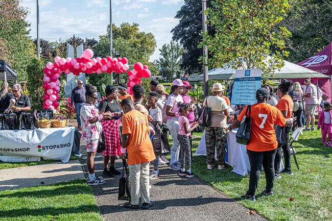 Families join in on the festivities of the Babylon Breast Cancer Coalition.