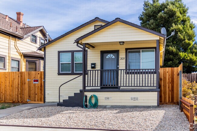 Cozy cottage style homes are common in Rodeo.