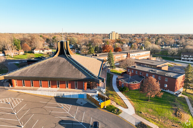 Presentation of Mary School's hours are from 8:30AM-3:00PM.