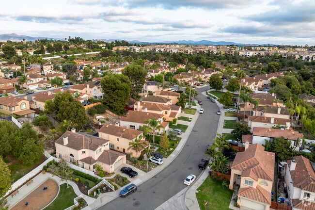 Tract style homes are common in Ivey Ranch-Rancho Del Oro.
