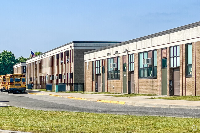 Robert Moses Middle School is a great public school located in North Babylon.