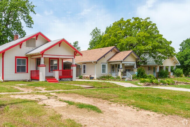 Central Pawnee offers many bungalow style homes throughout the neighborhood.