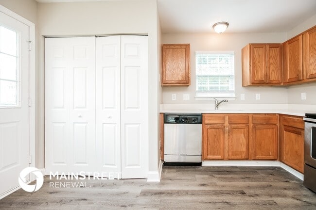 906 Alpha Dr, Durham, NC 27703 - photo 5