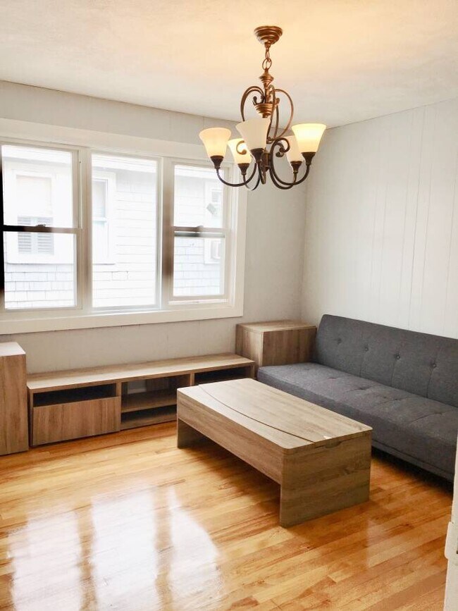 62 Woods Ave Unit 2, Somerville, MA 02144