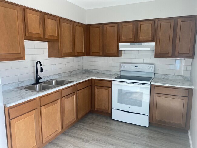 84 Lasalle St unit 2, Mansfield, OH 44906 - photo 2