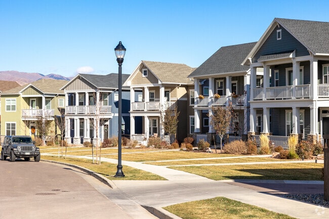 Enjoy well lit sidewalks in the Gold Hill Mesa neighborhood.