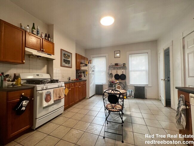 25 Pratt St unit 1, Boston, MA 02134 - photo 6