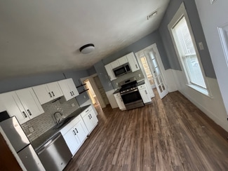 269 Sargeant St, Holyoke, MA 01040